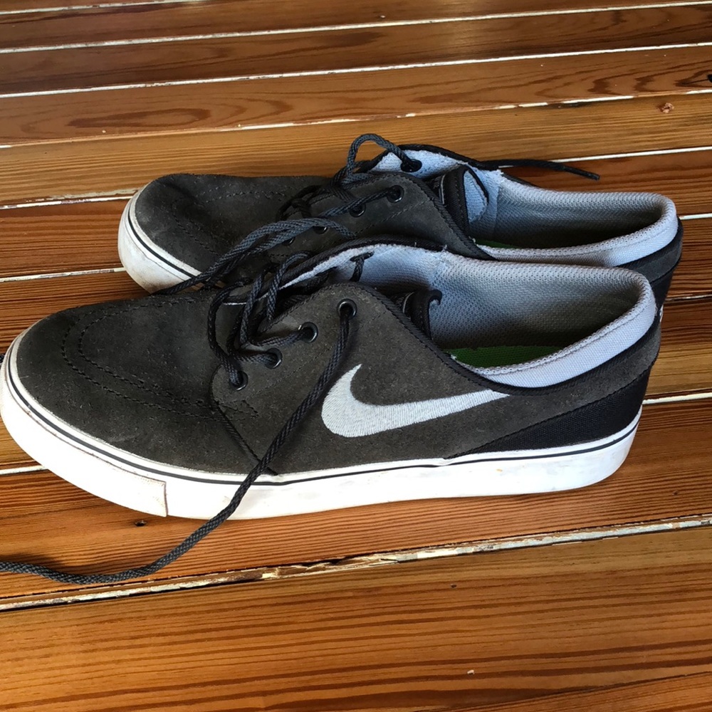 Nike - Boys 5.5